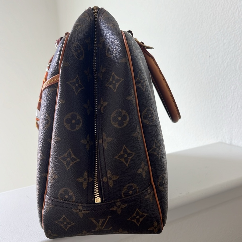 Louis Vuitton Paris Monogram Deauville Handbag - Picture 10 of 16